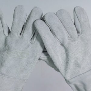 GUANTE EN CARNAZA REFORZADO LARGO